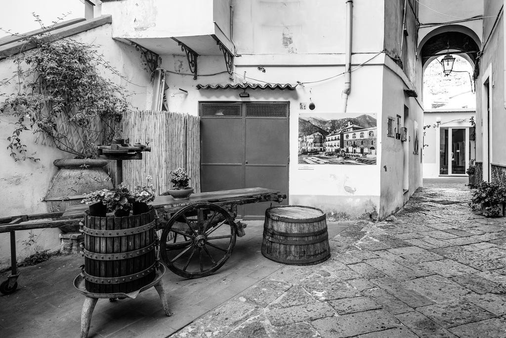 Al Corso Apartments By Amalfivacation Minori Extérieur photo